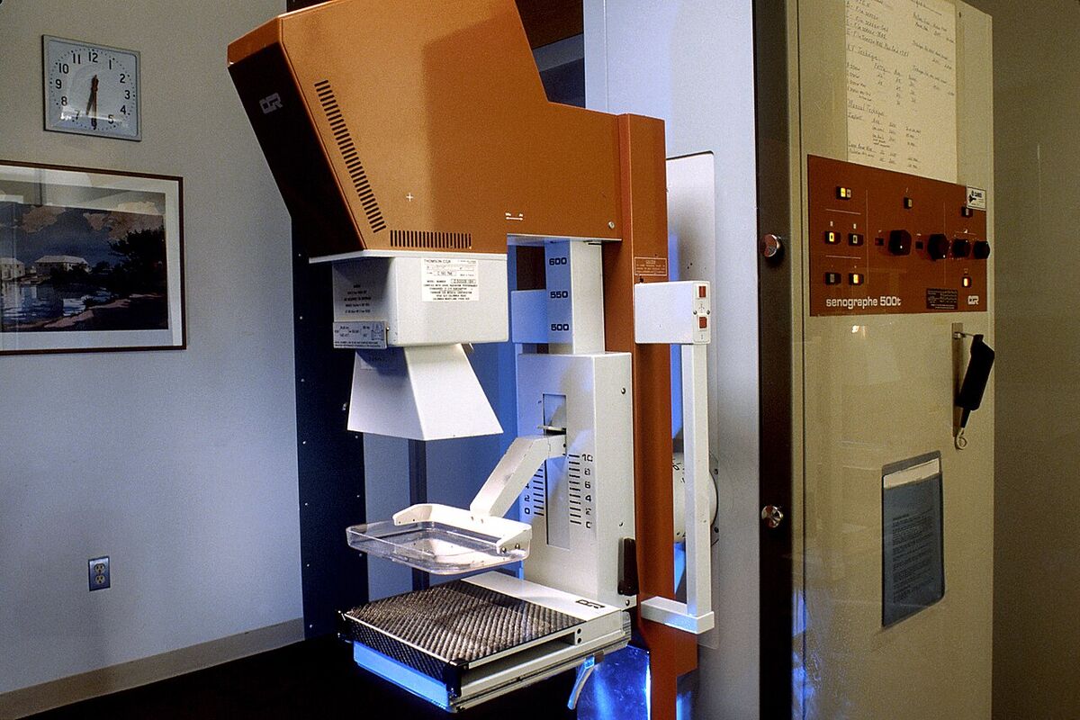Mammography system in a screening room